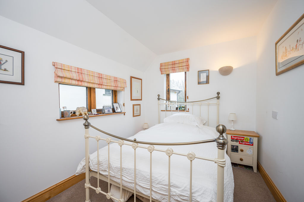 Bedroom- click for photo gallery